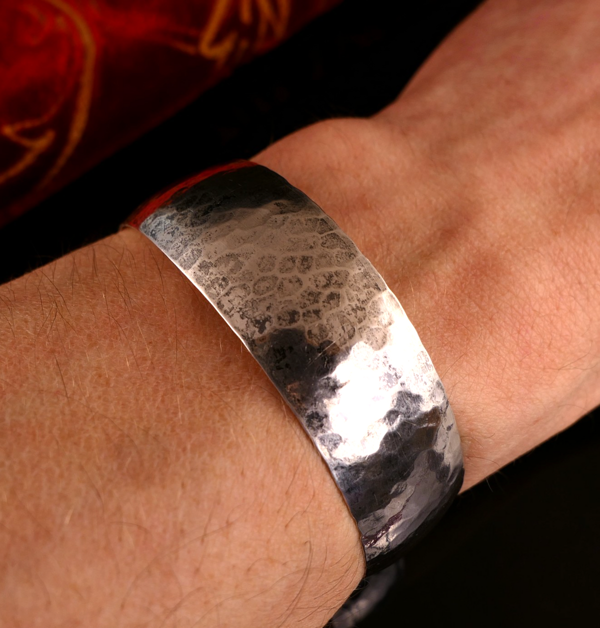 Antiker Handarbeits Armreif / Offene Armspange Hammerschlag Dek. 800 Silber 17cm