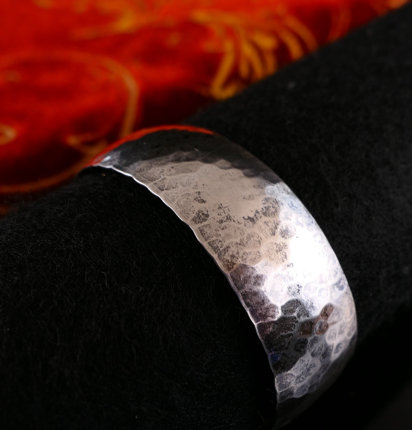 Antiker Handarbeits Armreif / Offene Armspange Hammerschlag Dek. 800 Silber 17cm
