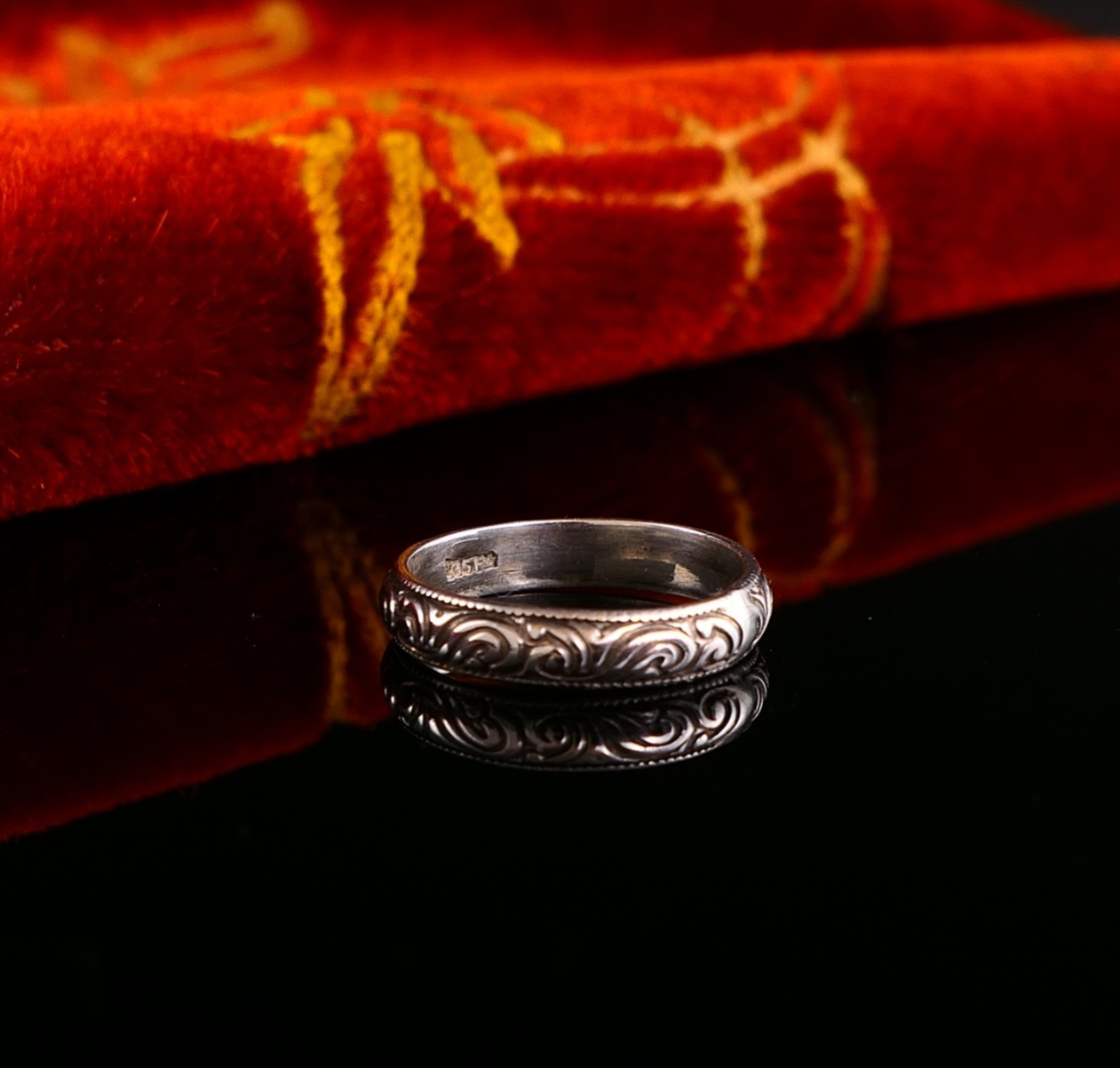 Zarter kleiner Silberring Bandring Florales Dekor 835 Silber Gr. 52 16,5mm Antik