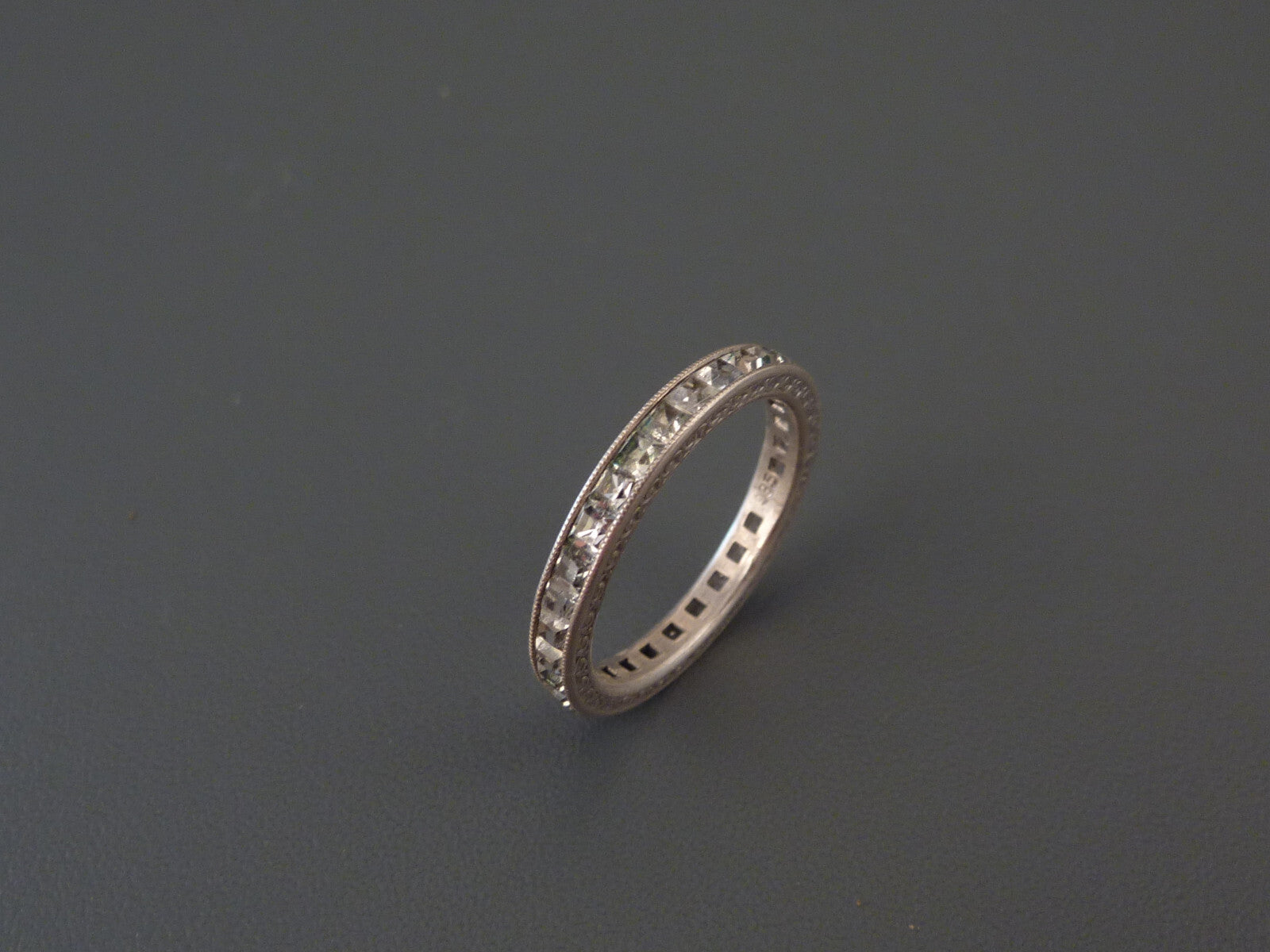 Antikschmuck - Antiker Silber Memoryring mit Strasssteinen aus 935 Silber Gr. 53