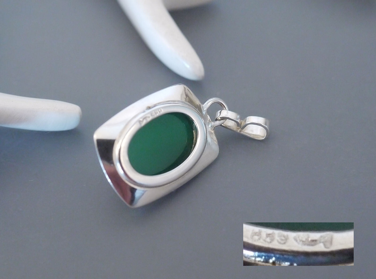 Modernist 835 Silber Damen Anhänger Silber und grüner Achat / Chrysopras Fischland Ostsee Schmuck