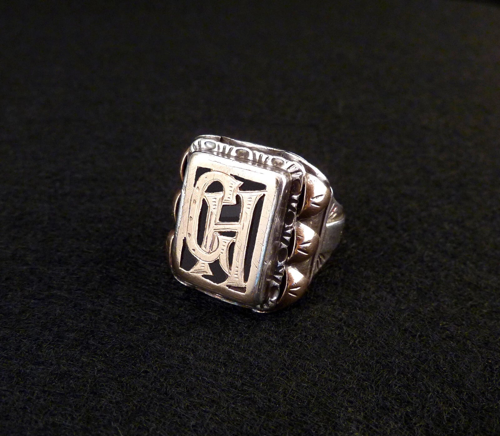 Antiker Monogrammring Siegelring Initialen GH / HG Silberring 900 Silber & 333 Gold RG 60 (19,1mm Ø) Vintage Alt