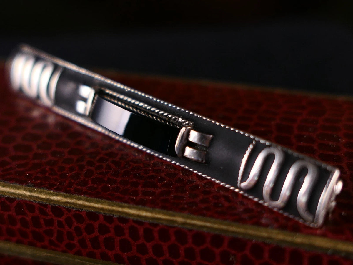 Theodor Fahrner Stabbrosche Art Déco um 1930 mit Onyx & Mattemaille aus 935 Sterling Silber
