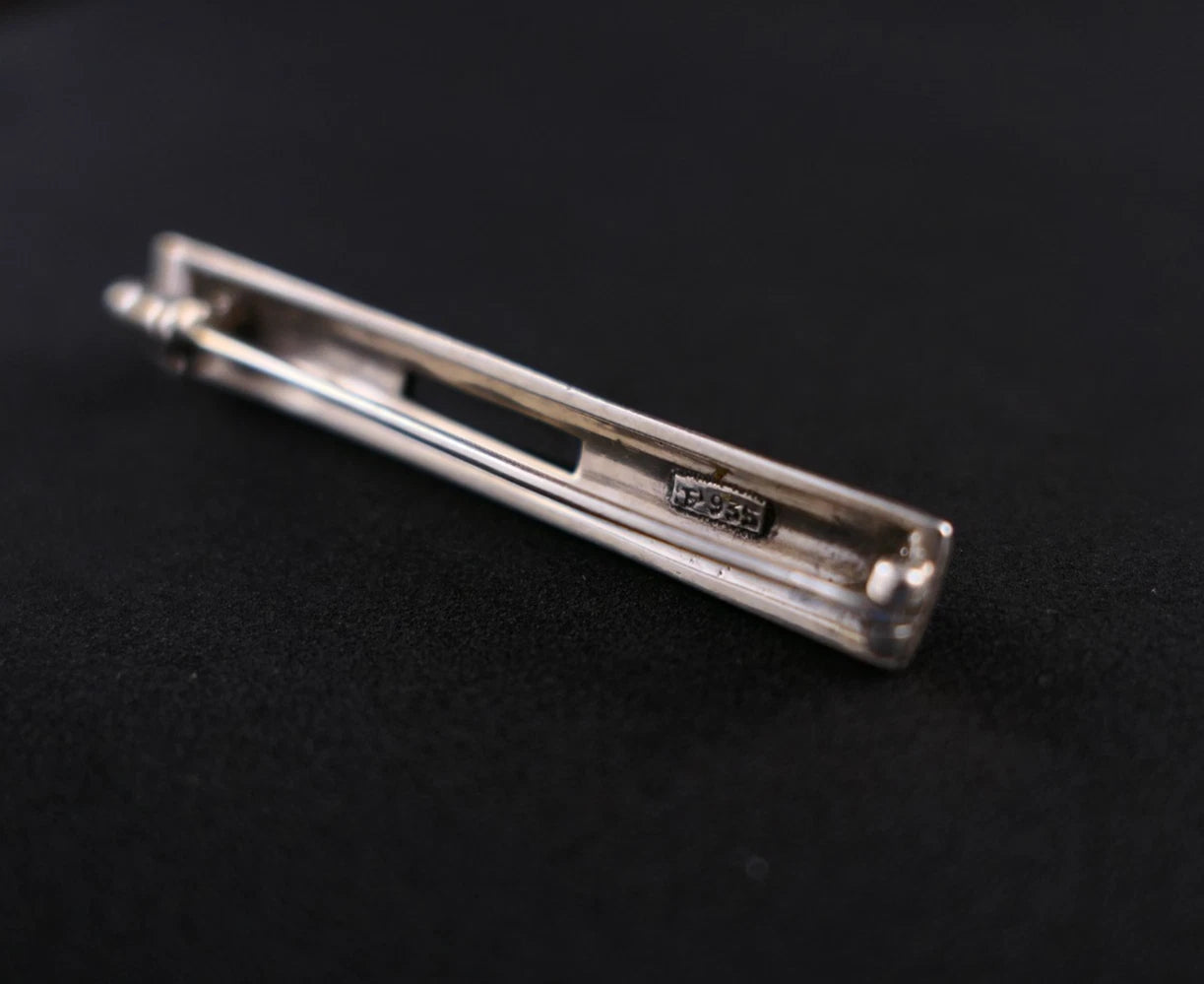 Theodor Fahrner Stabbrosche Art Déco um 1930 mit Onyx & Mattemaille aus 935 Sterling Silber