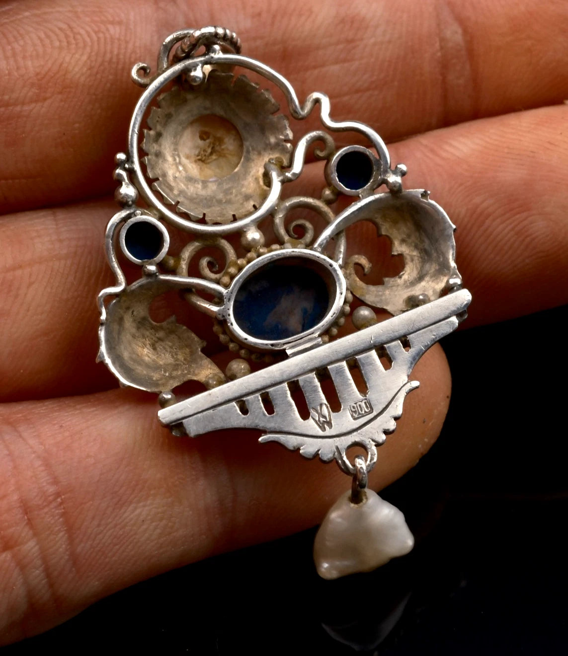 Antiker Anhänger - Feinster Jugendstil Anhänger um 1900 Lapislazuli, Perlmutt & Perle 900 Silber