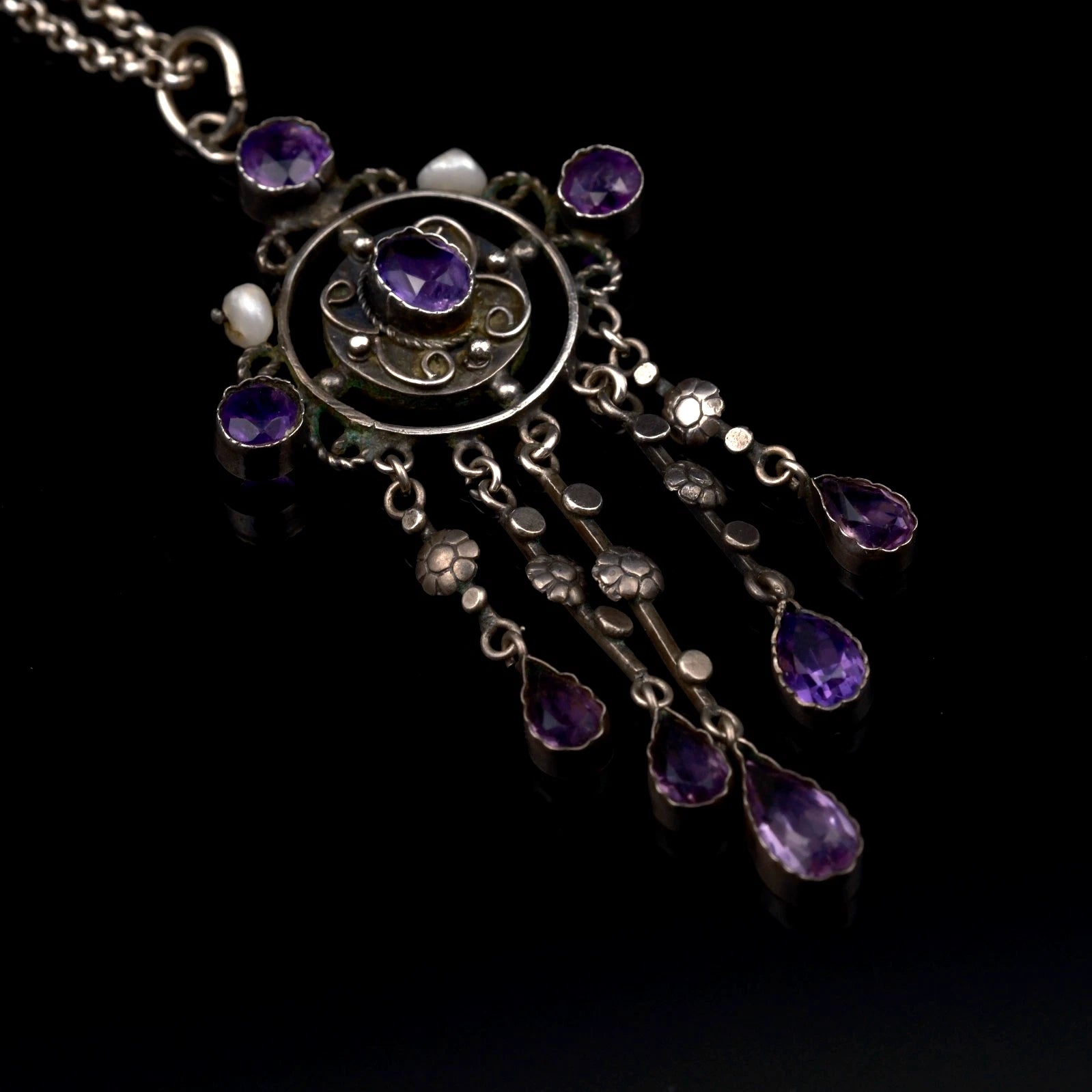 Antiker französischer Jugendstil (Art Nouveau) Lavalier / Girandole Anhänger mit Amethysten & Perlen um 1900