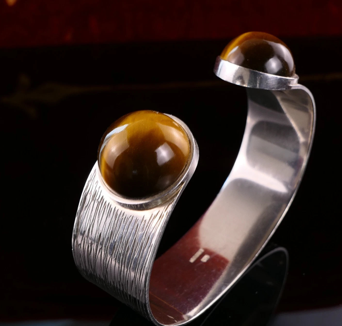 Vintage Handarbeits Armreif / Offene Armspange mit Tigerauge aus 925er Sterling Silber 18cm