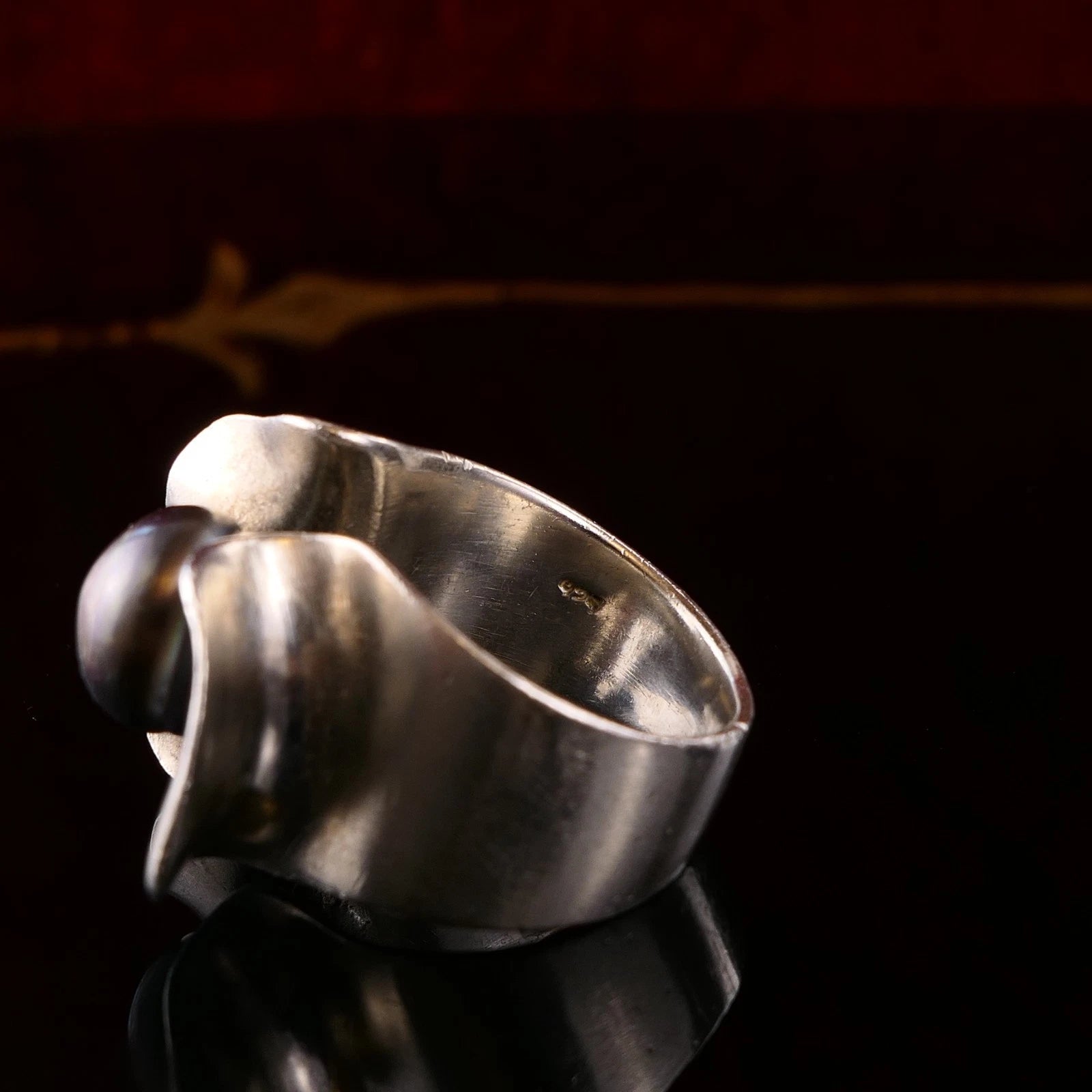 Tahiti-Perle & Rubin - Ring Handgefertigtes Unikat Silberschmiede-Atelier aus 925 Silber – RG 59 (18,8 mm Ø)
