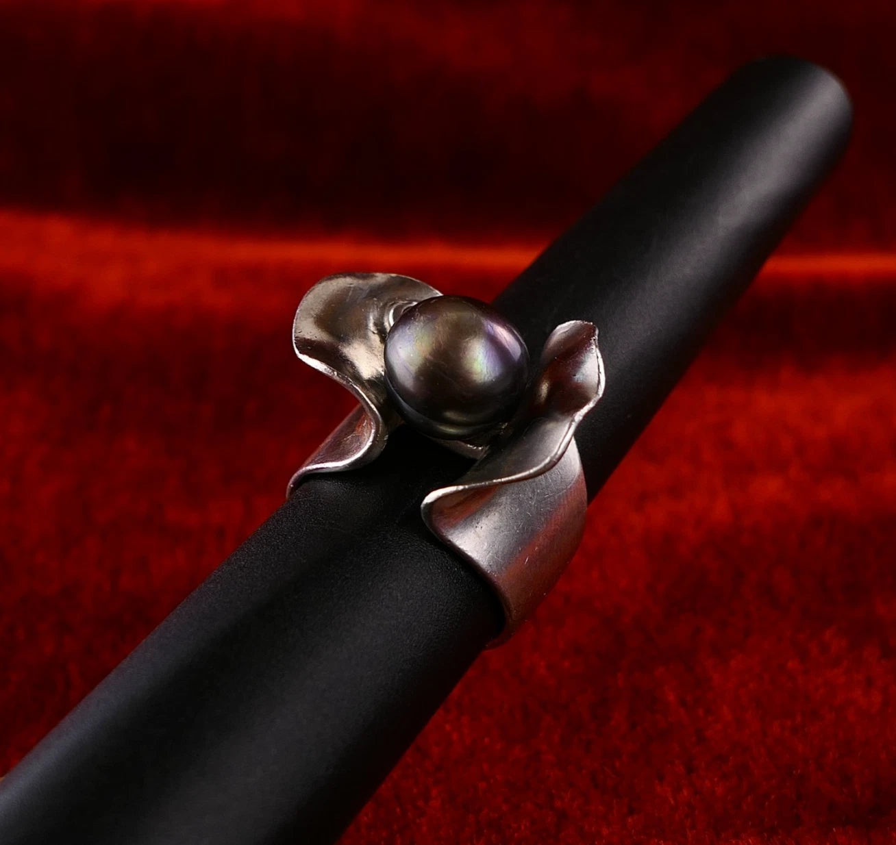 Tahiti-Perle & Rubin - Ring Handgefertigtes Unikat Silberschmiede-Atelier aus 925 Silber – RG 59 (18,8 mm Ø)