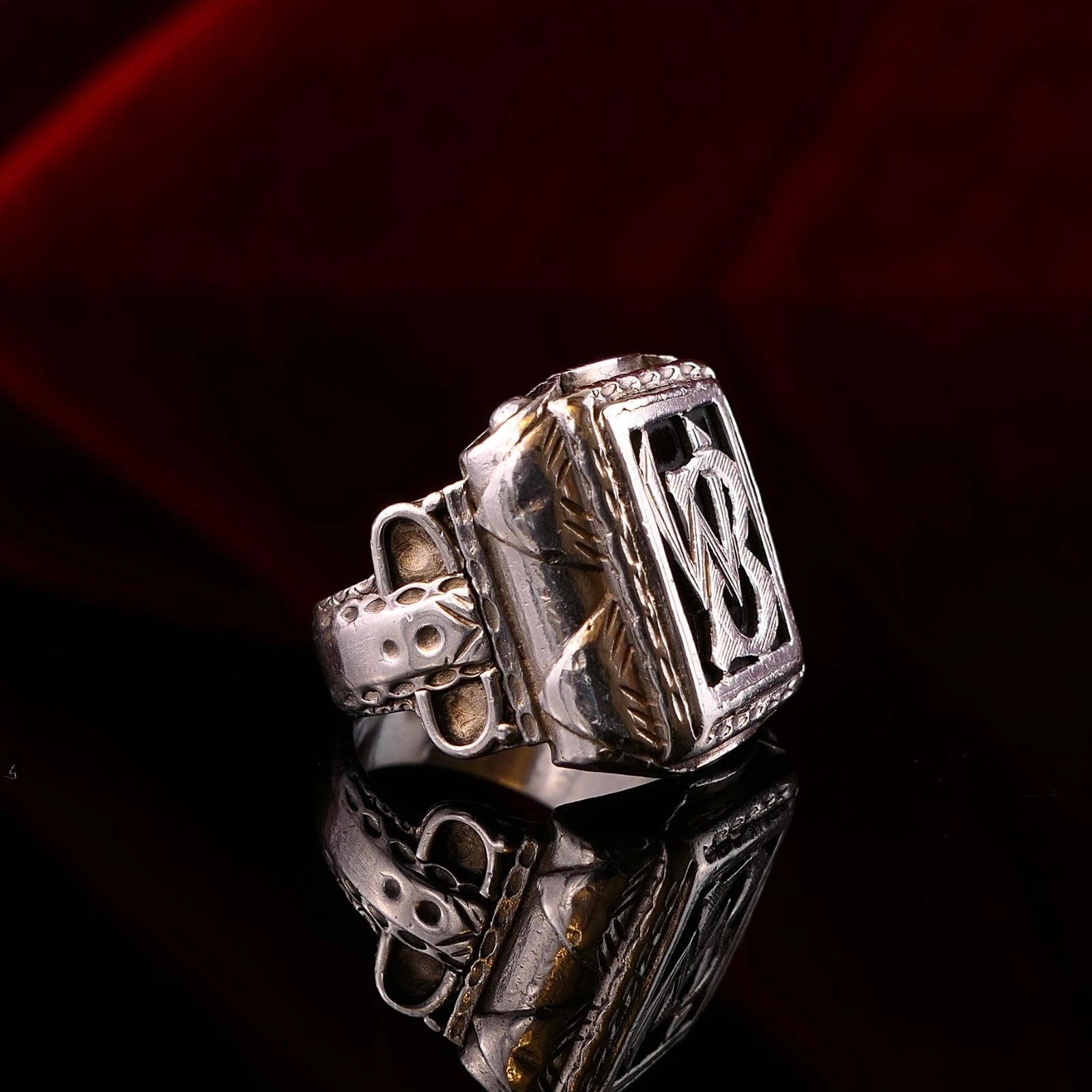 Antiker Monogrammring Siegelring Initialen BW / WB Silberring 900 Silber RG 61 (19,4 mm Ø) Vintage Alt