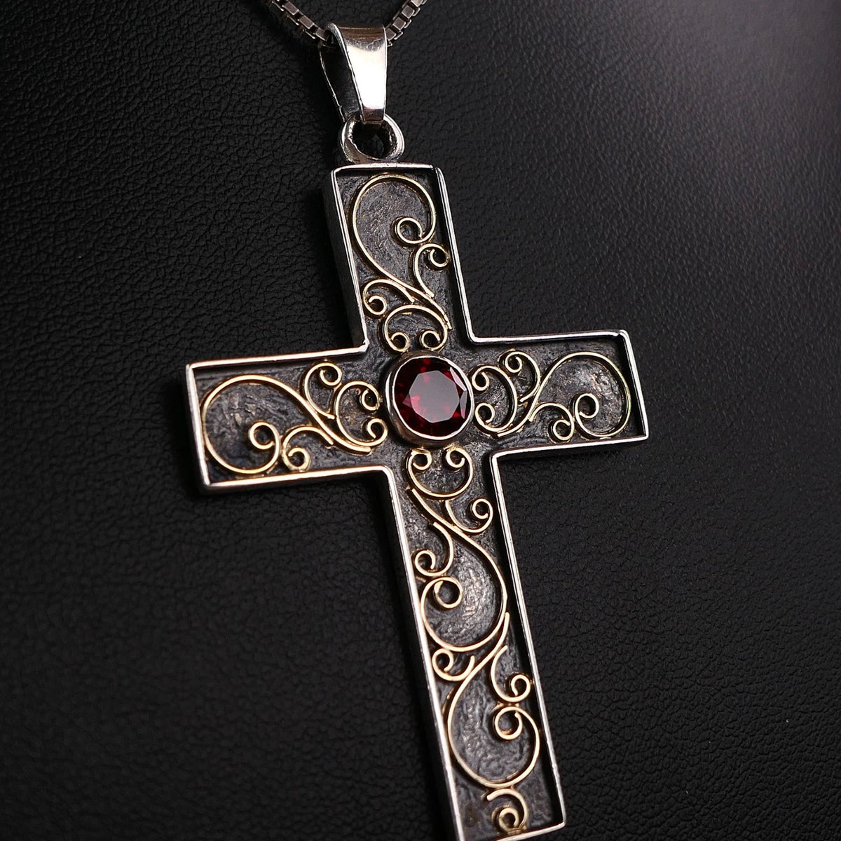 Granat Kreuzanhänger Handarbeit - Großer Kreuzanhänger aus 925 Sterling Silber & Gold - Yigal, Israel