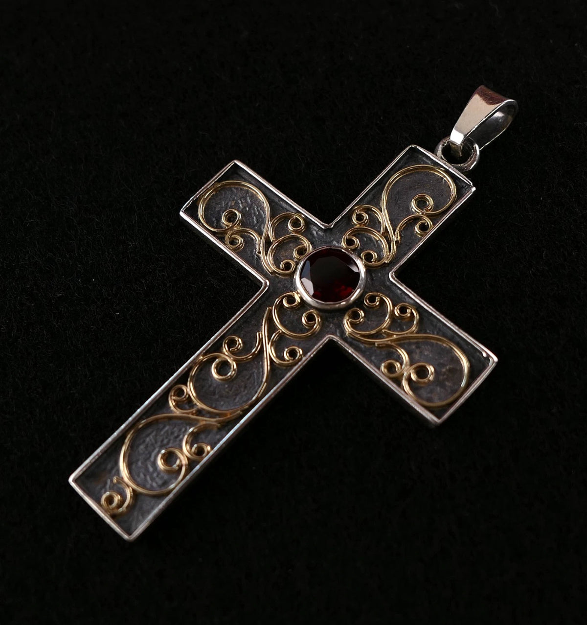 Granat Kreuzanhänger Handarbeit - Großer Kreuzanhänger aus 925 Sterling Silber & Gold - Yigal, Israel