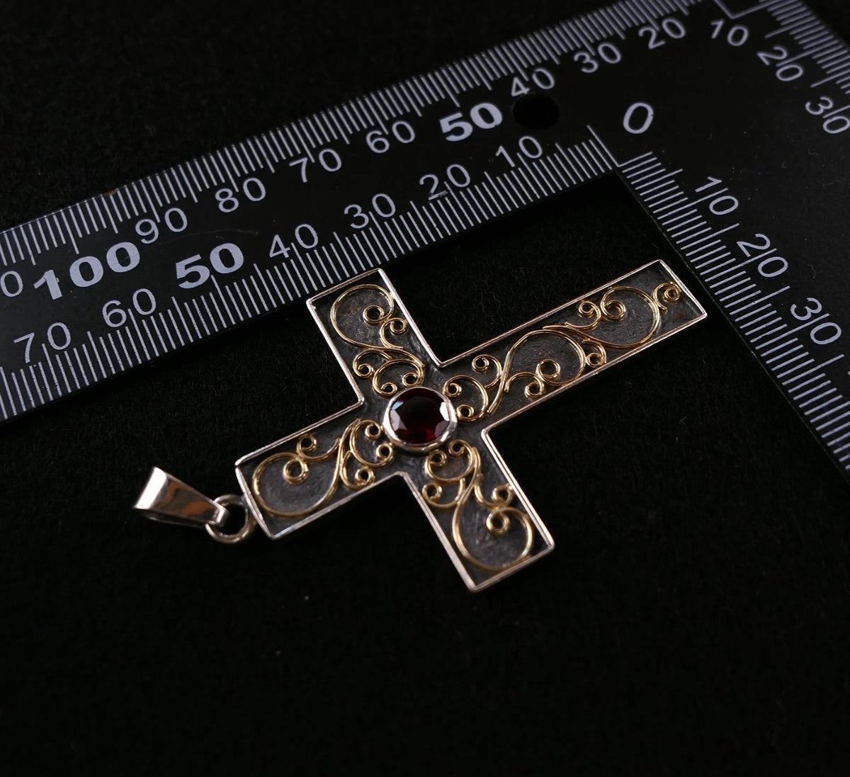Granat Kreuzanhänger Handarbeit - Großer Kreuzanhänger aus 925 Sterling Silber & Gold - Yigal, Israel