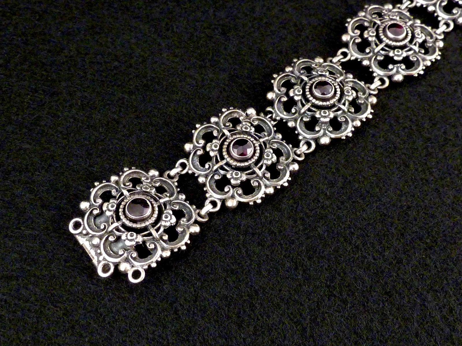 Hochwertiges Granat Silber Trachtenarmband Gliederarmband Breit aus 835er Silber Armband 17cm
