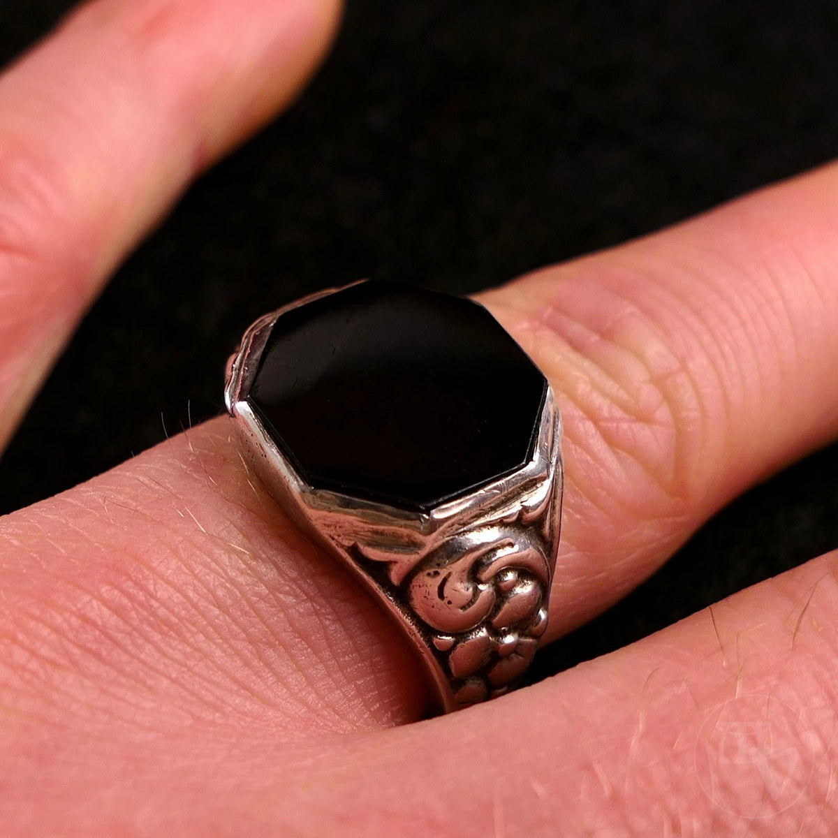 Art Déco Siegelring mit achteckigem Onyx – Silber, Handarbeit RG 60 (19,1 mm Ø)