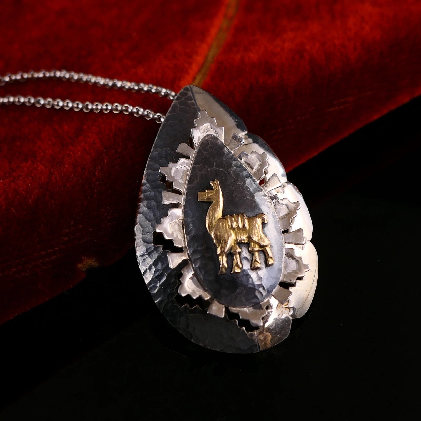 Vintage Anhänger - Großer 925 Silber & 18kt Gold Anhänger oder Brosche Lama Handarbeit aus Peru 12,1g