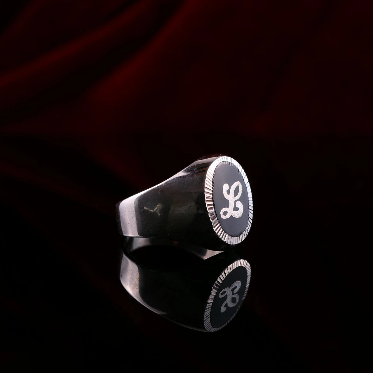 Vintage Monogrammring - Siegelring Initiale Buchstabe L Silberring mind. 800 Silber RG 58 (18,4 mm Ø) Vintage aus Frankreich
