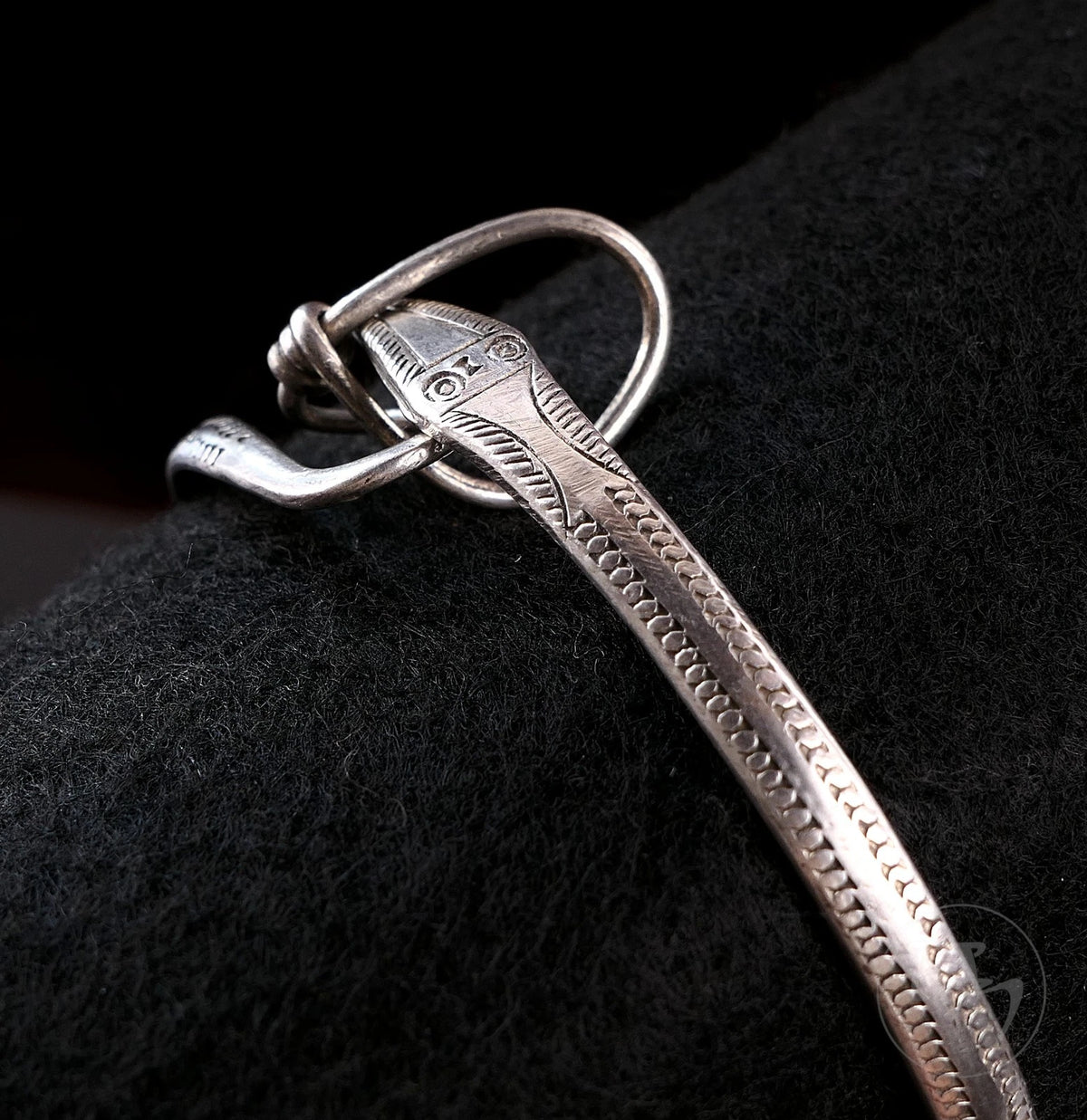 Vintage Armreif - Handarbeits Schlangenarmreif aus mind. 800 Silber - Orientalisch Ethno Handarbeit 18cm Alt