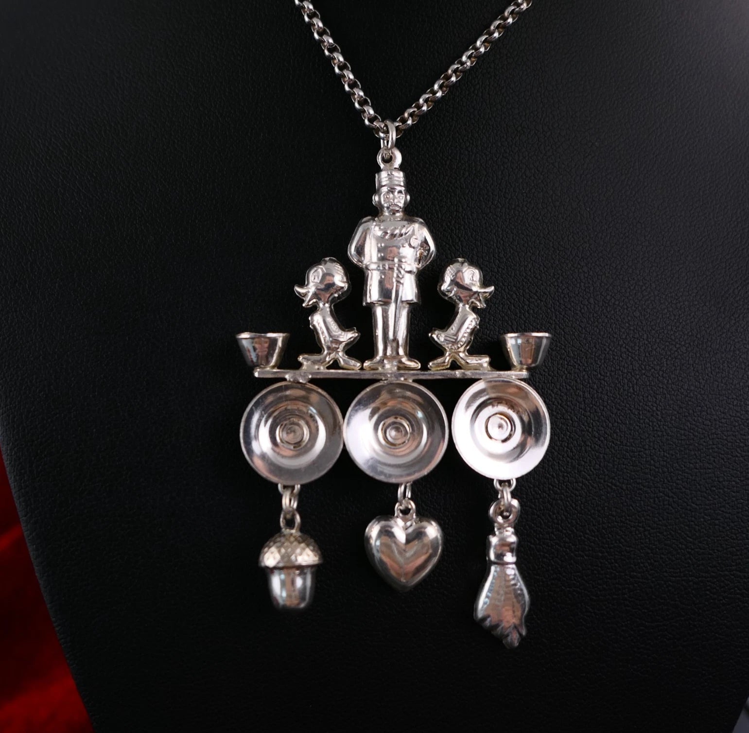 Vintage Statement Anhänger - Silber Charivari Anhänger – Soldat & Enten – Eichel, Herz & Hand aus mind. 800 Silber