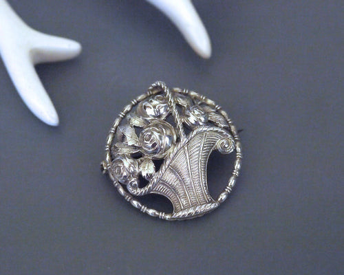Antike Brosche - Jugenstil / Art Déco um 1910 / 1920 - Ein Korb voll Rosen - aus 800 Silber