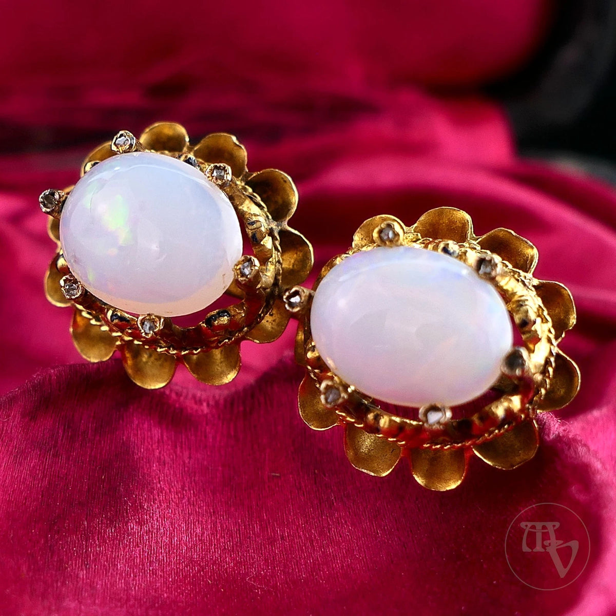 Antike Brosche Jugendstil um 1900 / 1920 - Opale und kleine Altschliff Diamanten aus 18kt 750er Gelbgold