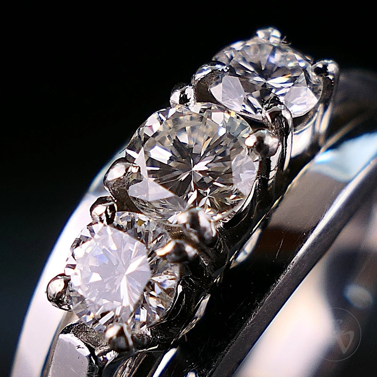 0,60ct Diamanten Goldring Diamantring aus 14kt 585er Weißgold mit 3 Brillanten RG 53 (16,8mm)