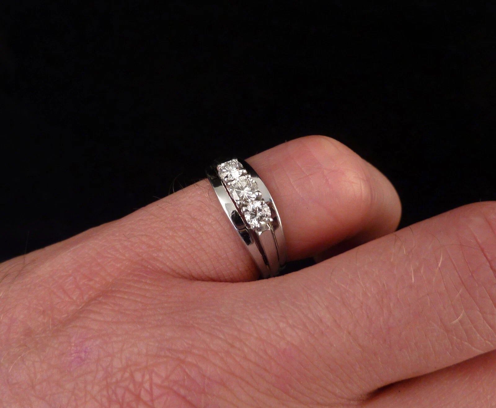 0,60ct Diamanten Goldring Diamantring aus 14kt 585er Weißgold mit 3 Brillanten RG 53 (16,8mm)