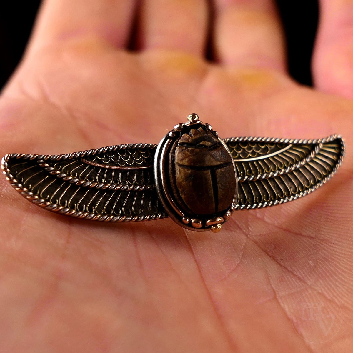 Antike Viktorianische Skarabäus Flügelbrosche aus Silber & Gold ~1880/1900