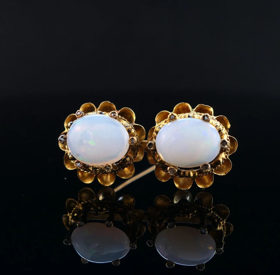 Antike Brosche Jugendstil um 1900 / 1920 - Opale und kleine Altschliff Diamanten aus 18kt 750er Gelbgold
